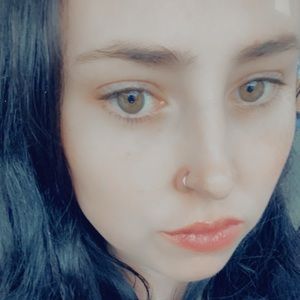 Meet your Posher Brooke